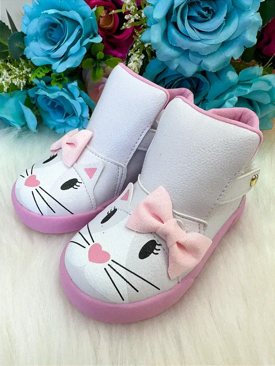 Tênis bota encanto de criança gatinha gata branco fashion