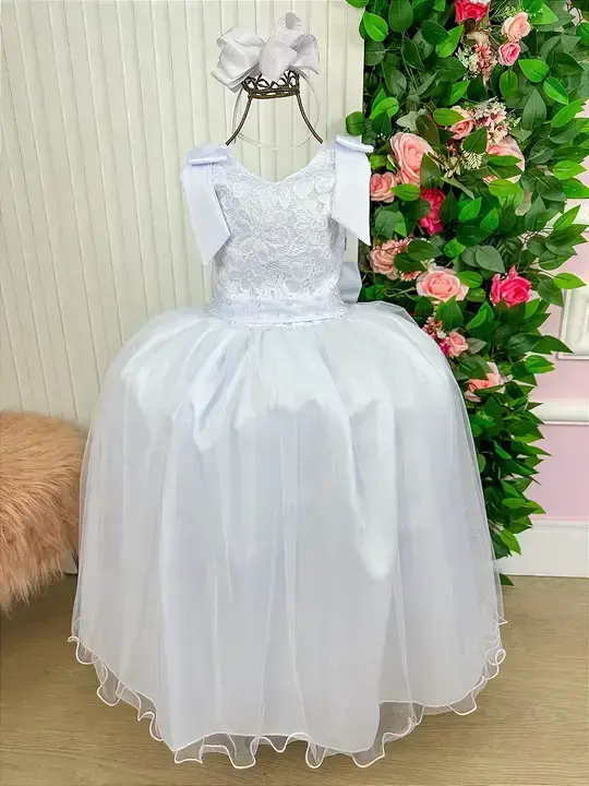 Vestido longo branco peito rendado